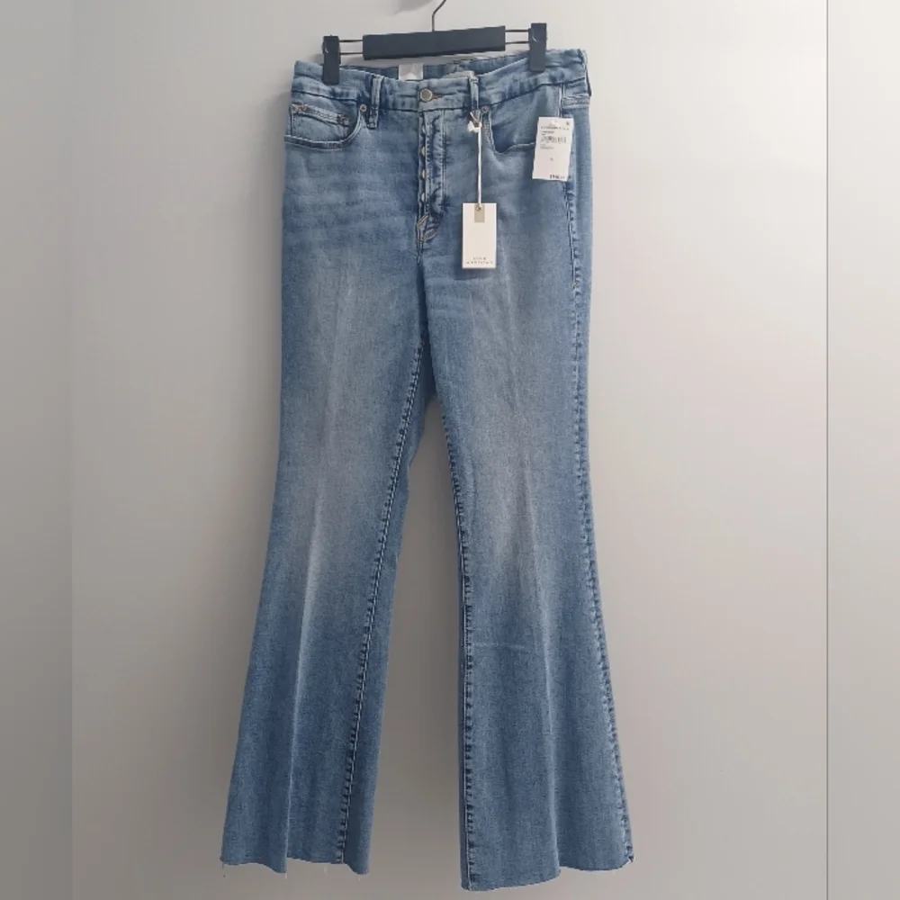 Good American Good Legs Flare | Indigo330 | Size 10/30 | NWT | Curve-Flattering - Picture 3 of 7